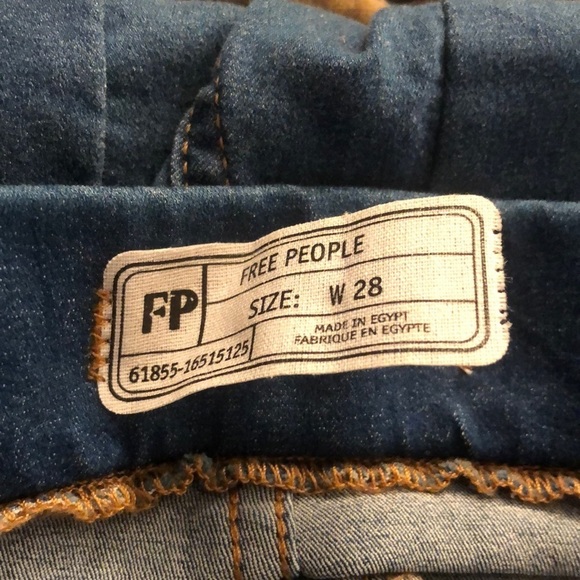 Free People  size 28 blue high rise pull on jeans stretch raw hem back pockets - Picture 3 of 16